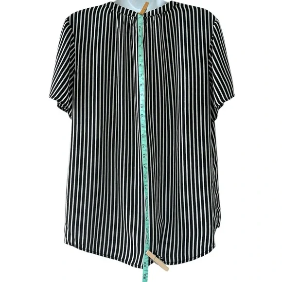 Old Navy Black and White Dolman Sleeve Blouse - Picture 3 of 13